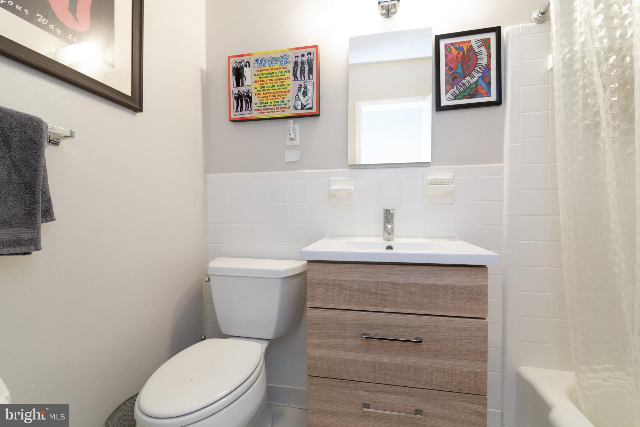 10107 Kohler Road Silver Spring, MD 20902 - Photo 26 of 34 Hall bath