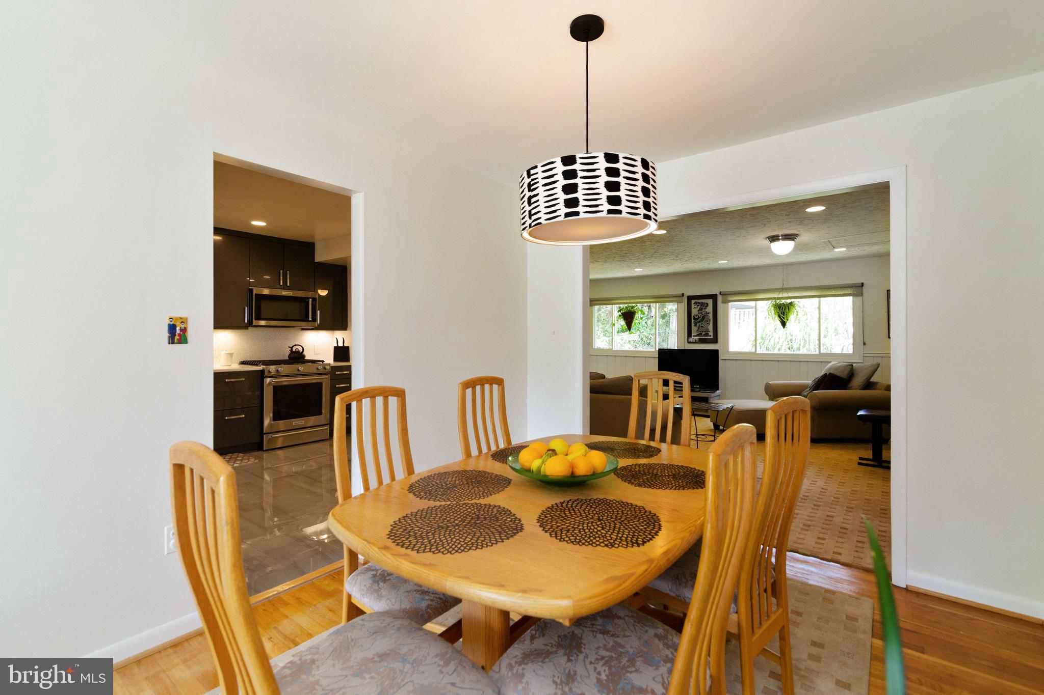 10107 Kohler Road Silver Spring, MD 20902 - Photo 7 of 34 Dining room to FR