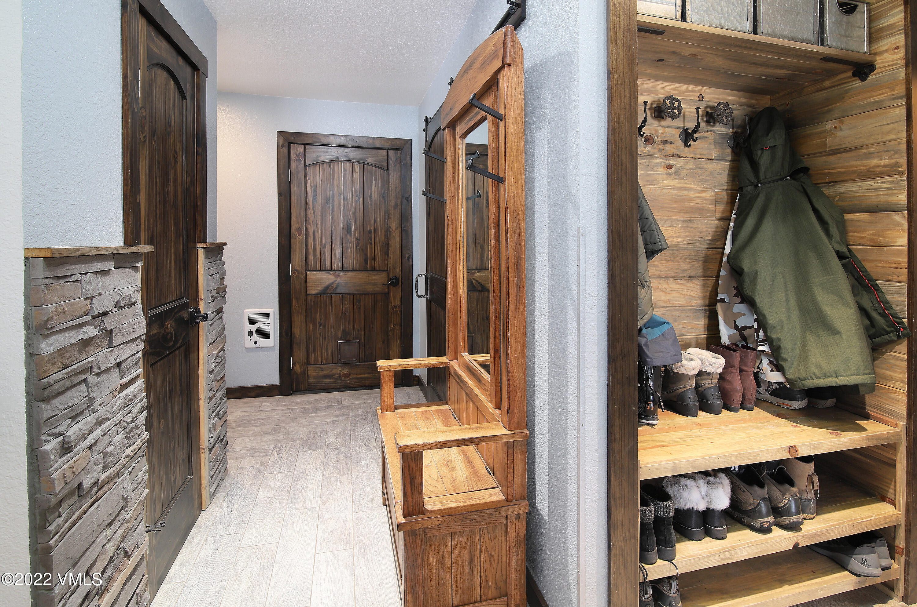 3016 Wildridge Road, Unit 4 Avon, CO 81620 - Photo 15 of 19 3016_wildridge_b_entry