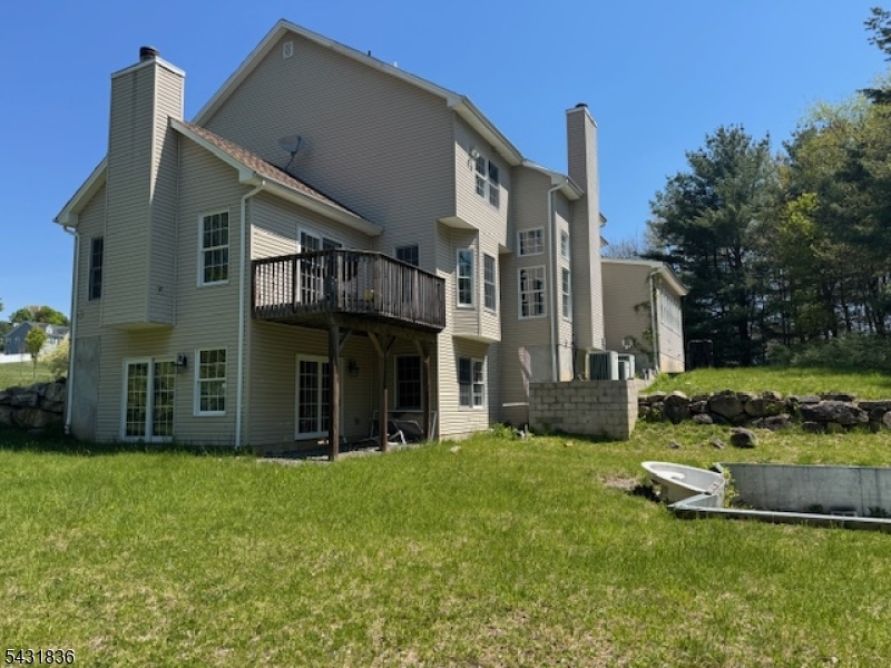 15 Berry Court Flanders, NJ 07836 - Photo 3 of 14