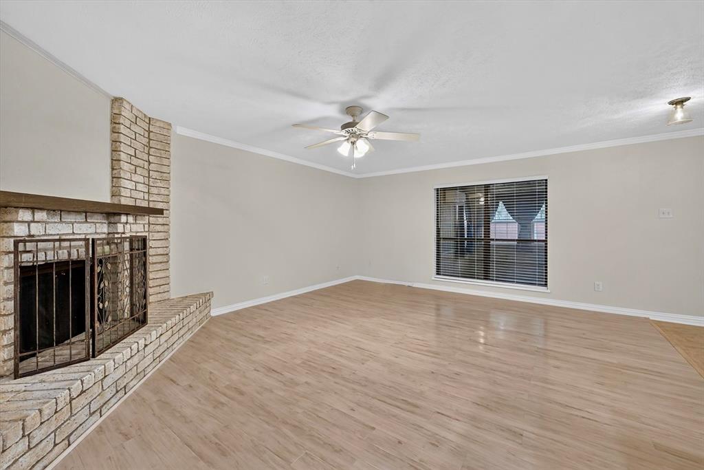 517 Ridgemont Drive Allen, TX 75002 - Photo 5 of 20 Oversized Living Room