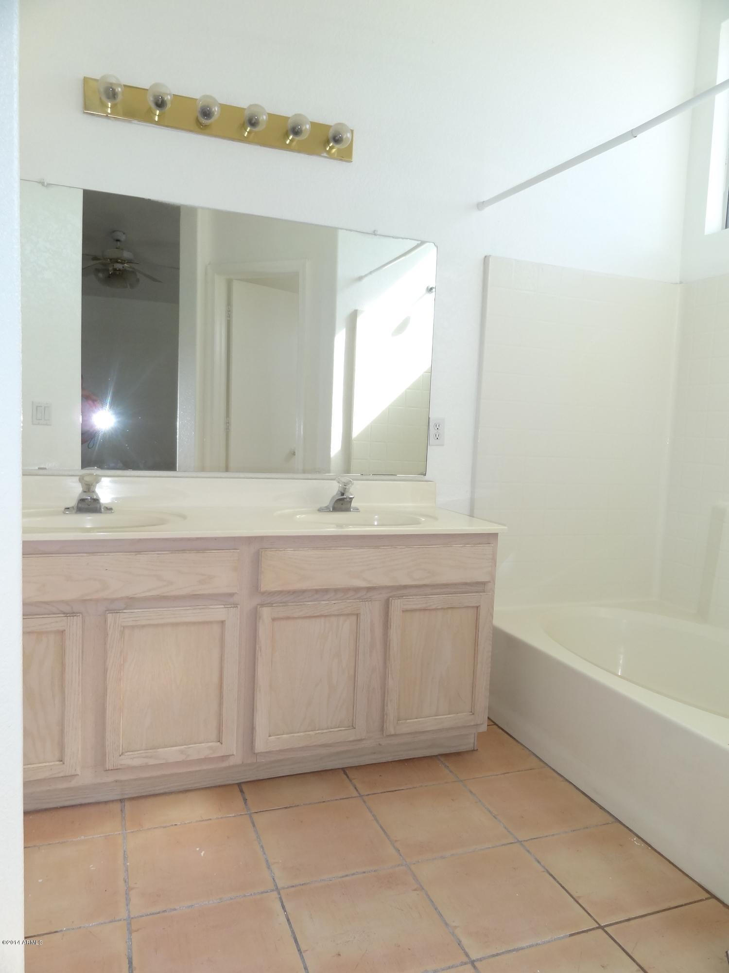 8715 West Coronado Road Phoenix, AZ 85037 - Photo 24 of 29 DSC04858