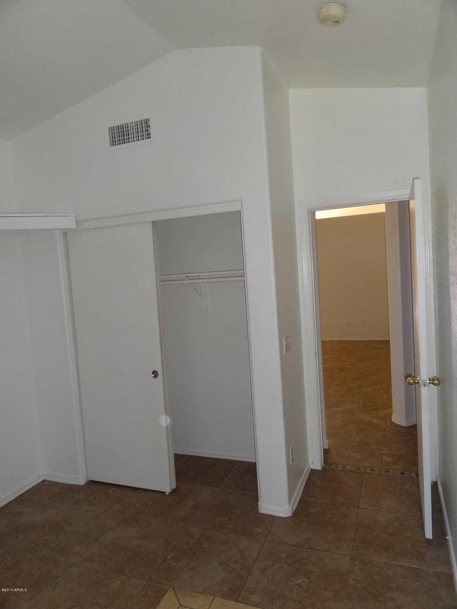 8715 West Coronado Road Phoenix, AZ 85037 - Photo 10 of 29 DSC04839
