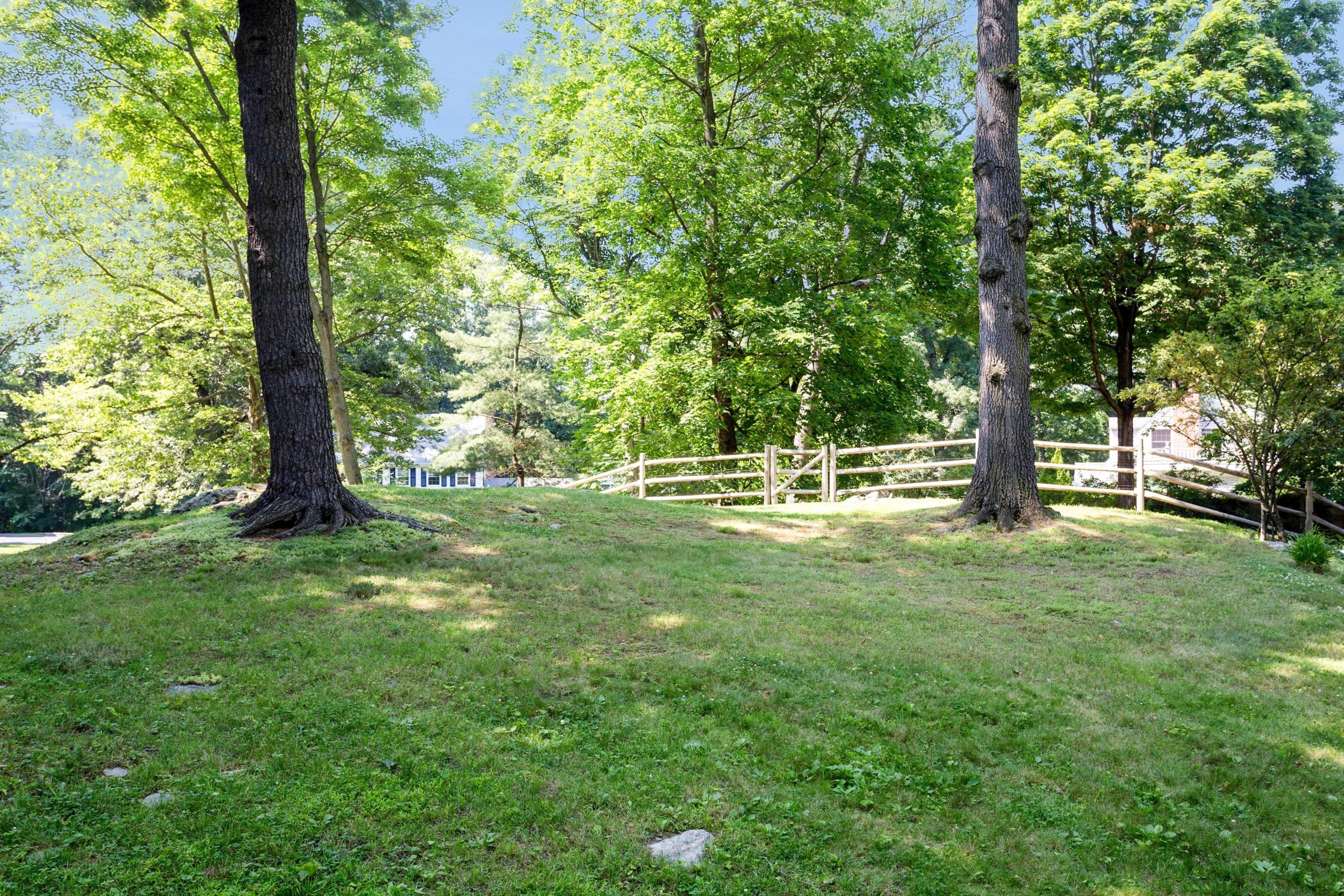 63 Locust Hill Road Darien, CT 06820 - Photo 38 of 39 170102746-38