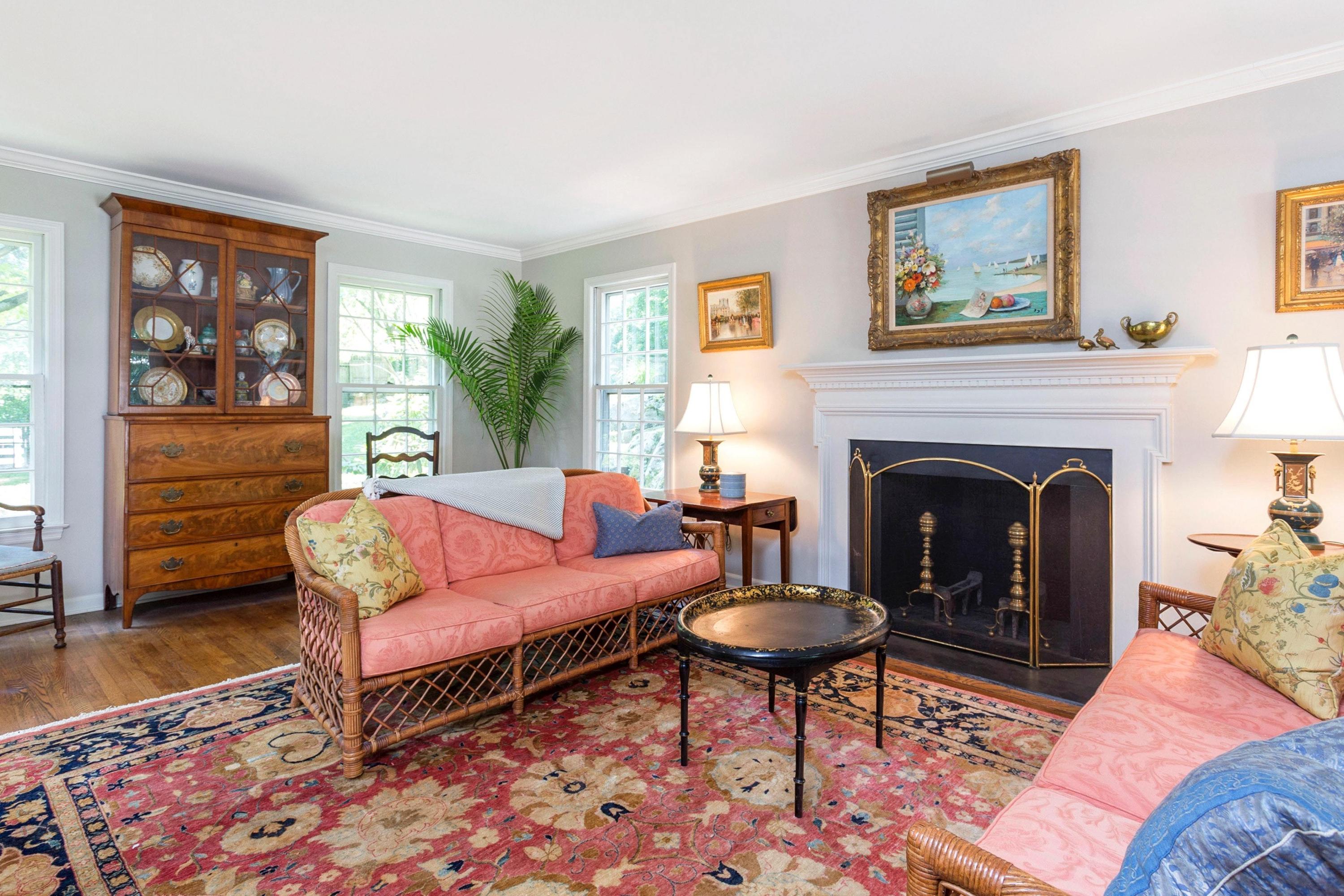 63 Locust Hill Road Darien, CT 06820 - Photo 8 of 39 170102746-8