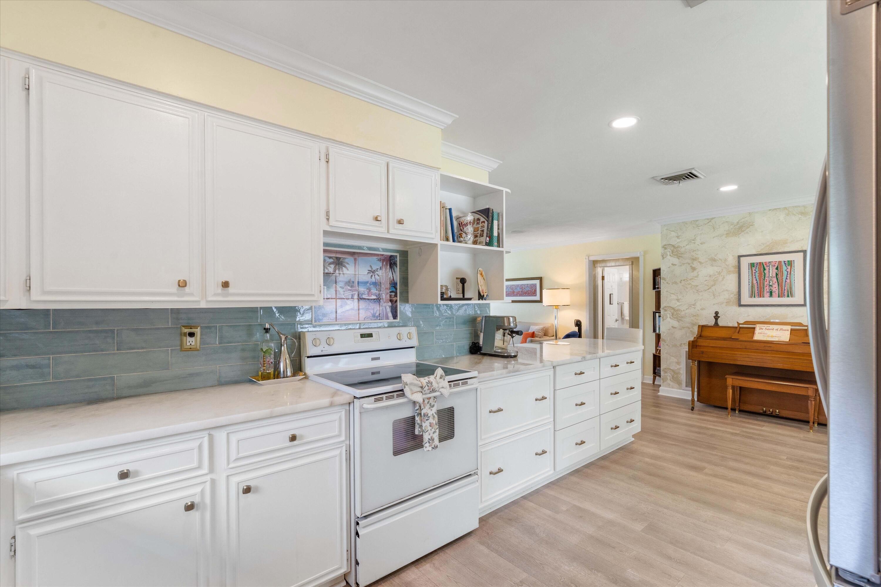 801 Berkley Street Boca Raton, FL 33487 - Photo 12 of 32 Kitchen 801 Berkeley St