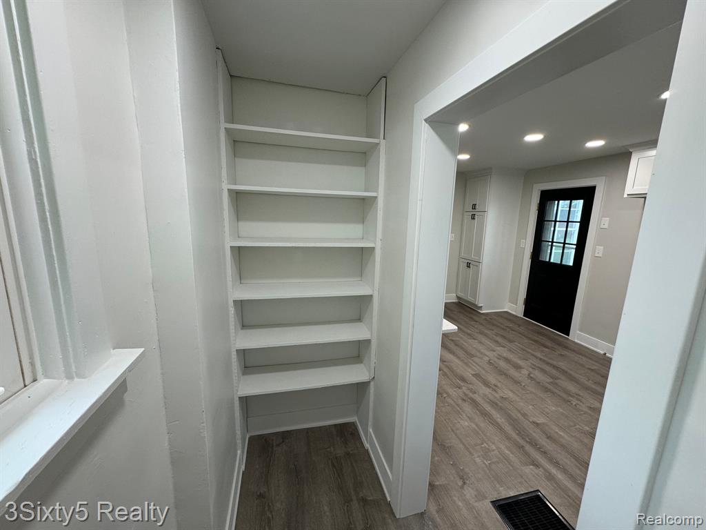 3555 South Livernois Road Rochester Hills, MI 48307 - Photo 15 of 32