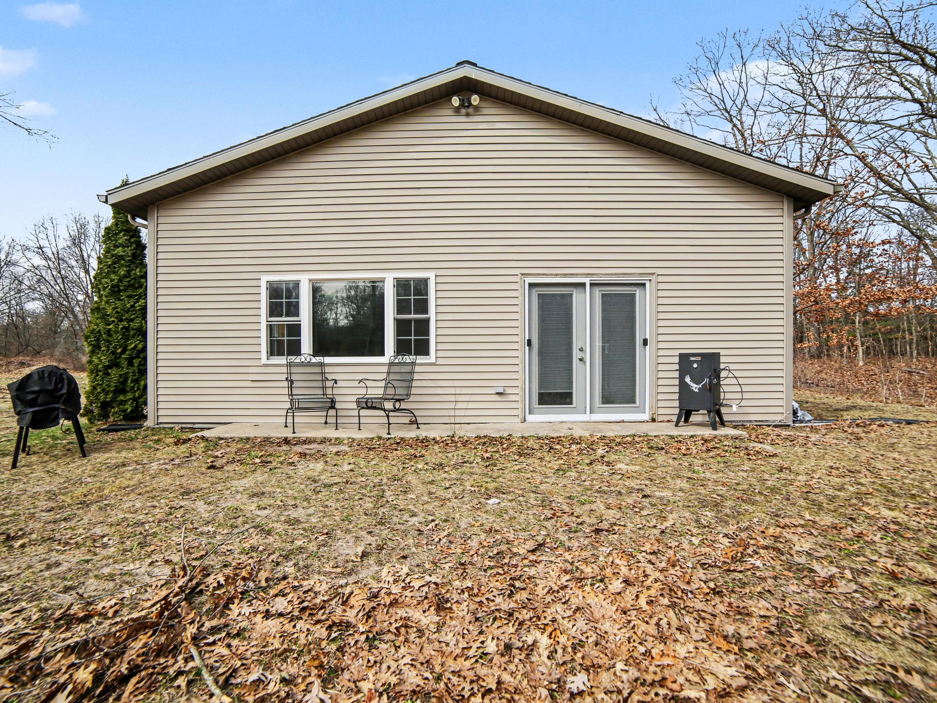 17 West Wilke Road Rothbury, MI 49452 - Photo 24 of 34 2