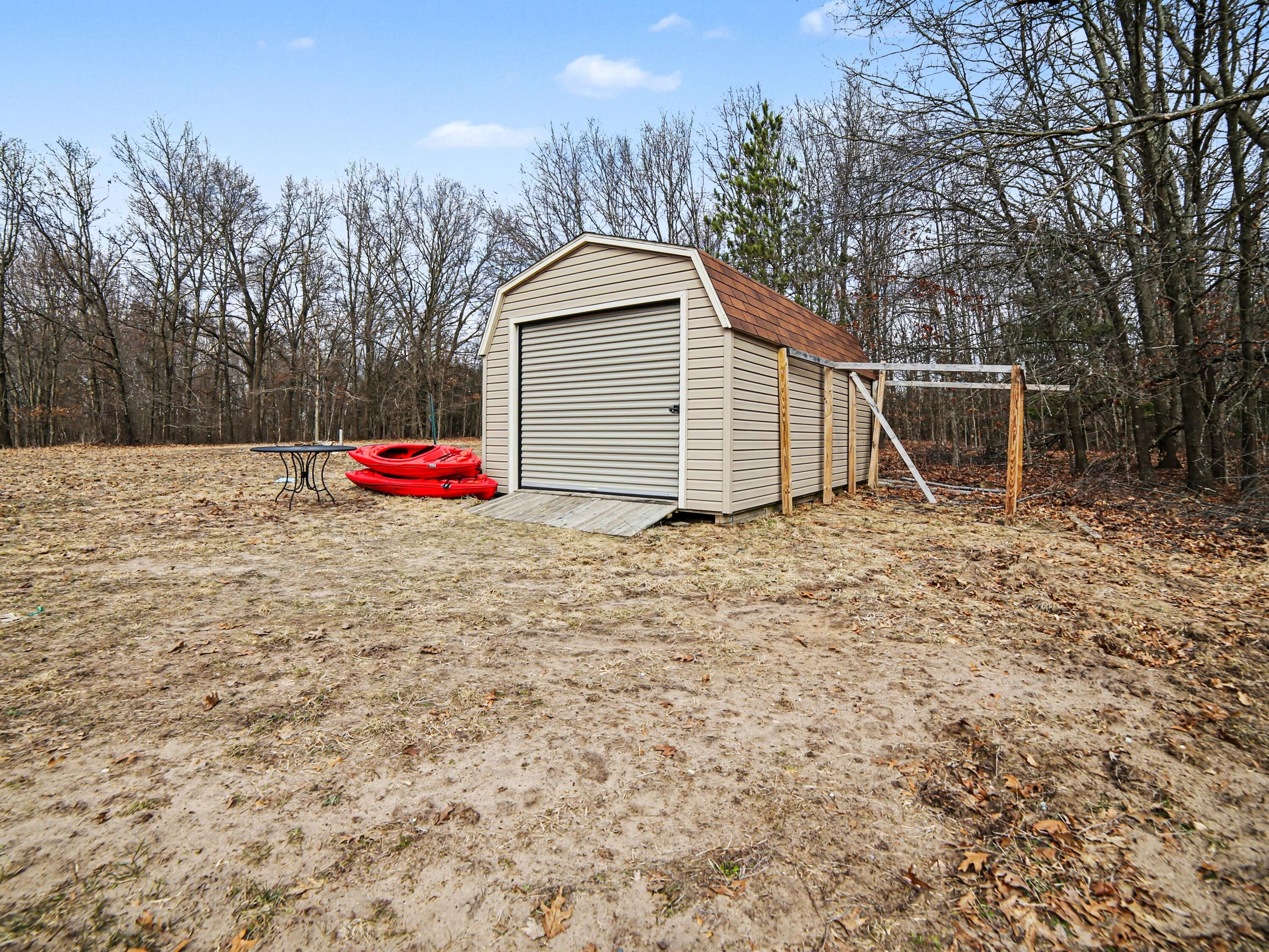 17 West Wilke Road Rothbury, MI 49452 - Photo 28 of 34 6