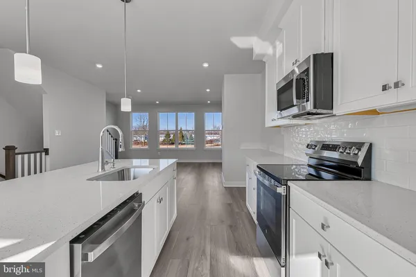 $319,990 | 33 E Oasis Avenue, Ranson, WV 25438