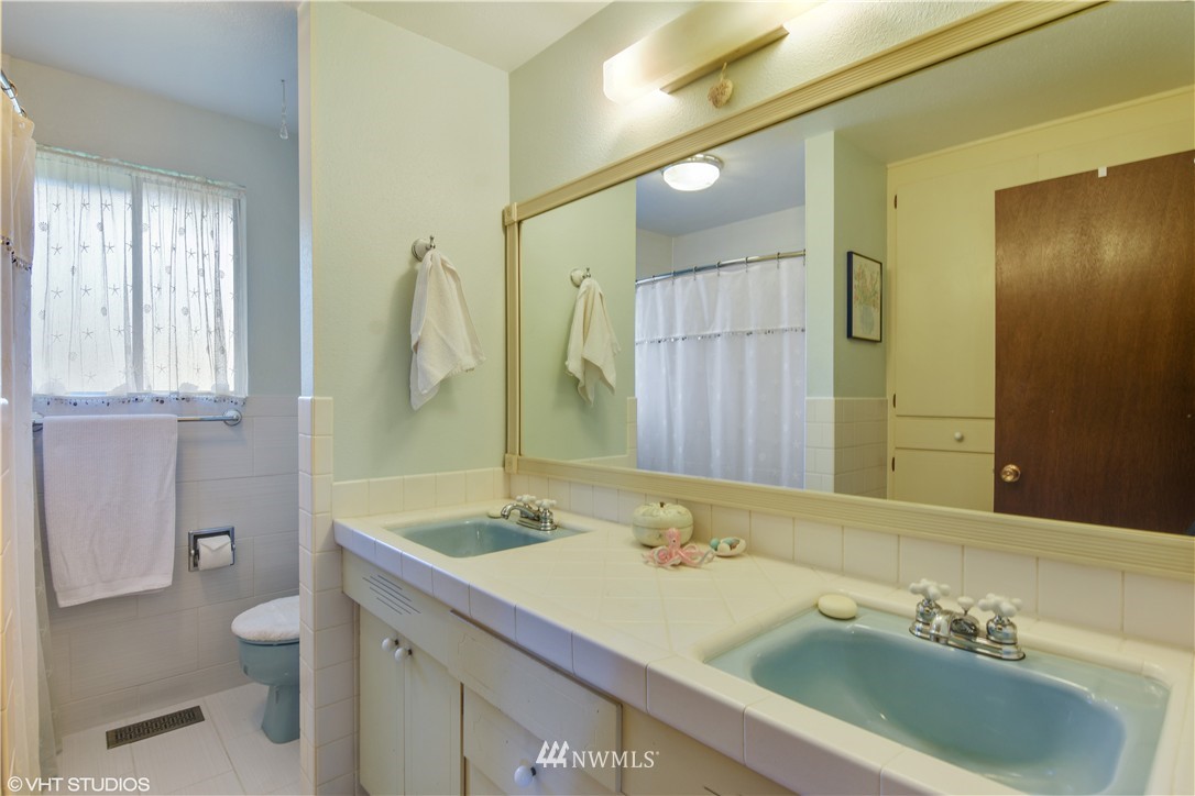 16413 Southeast 147th Street Renton, WA 98059 - Photo 16 of 25