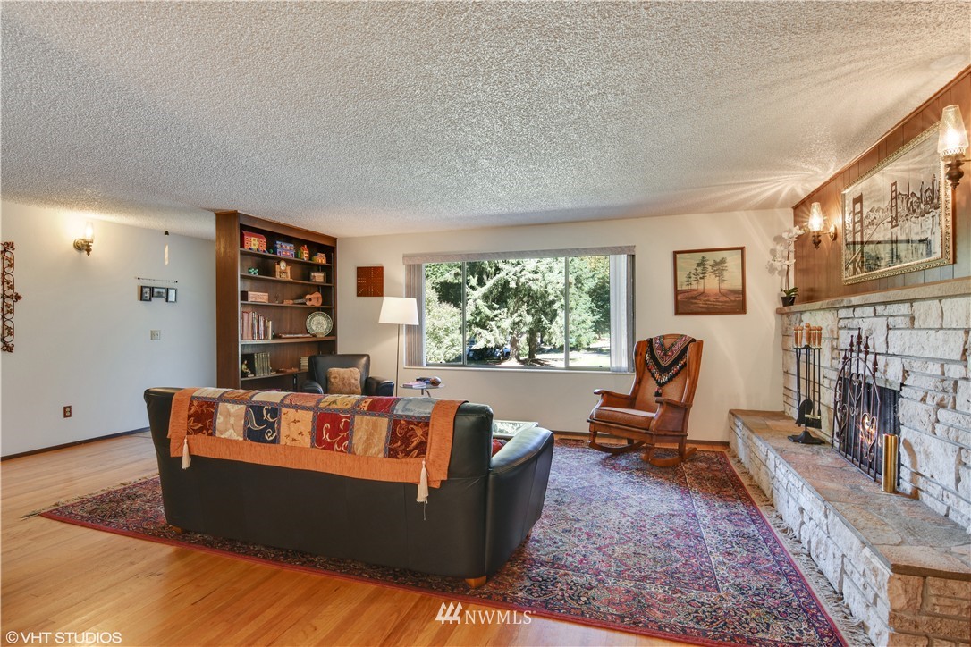 16413 Southeast 147th Street Renton, WA 98059 - Photo 6 of 25