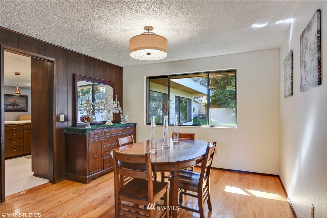 16413 Southeast 147th Street Renton, WA 98059 - Photo 7 of 25
