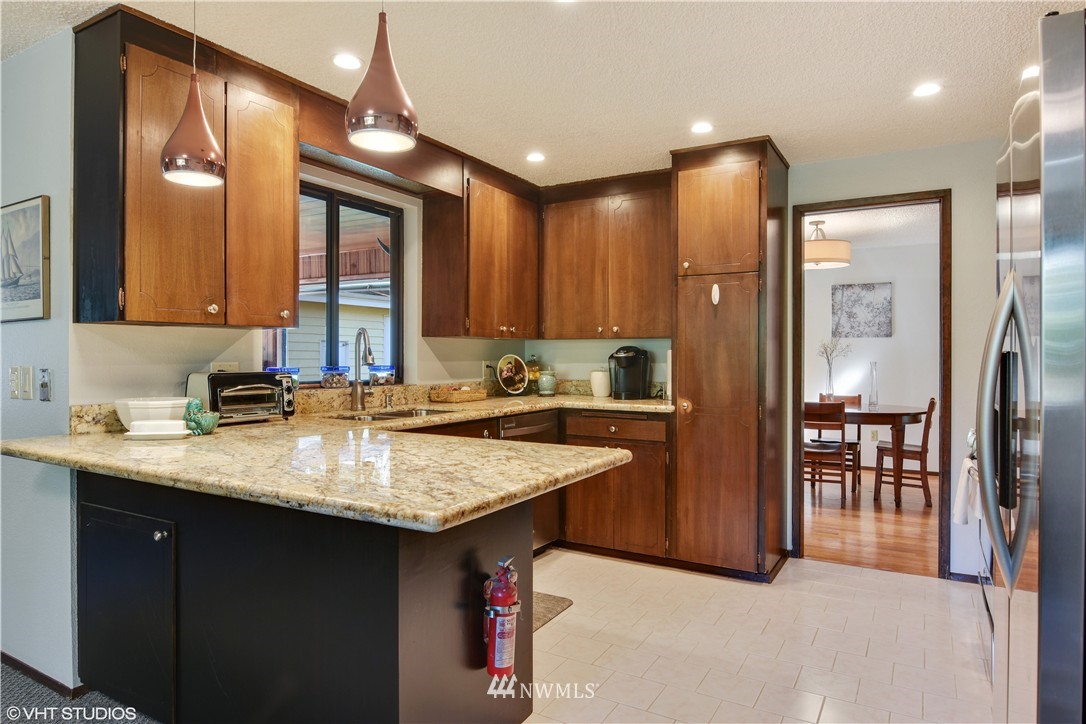 16413 Southeast 147th Street Renton, WA 98059 - Photo 9 of 25