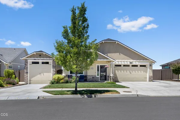 $699,500 | 4431 Southwest Salmon Place, Redmond, OR 97756