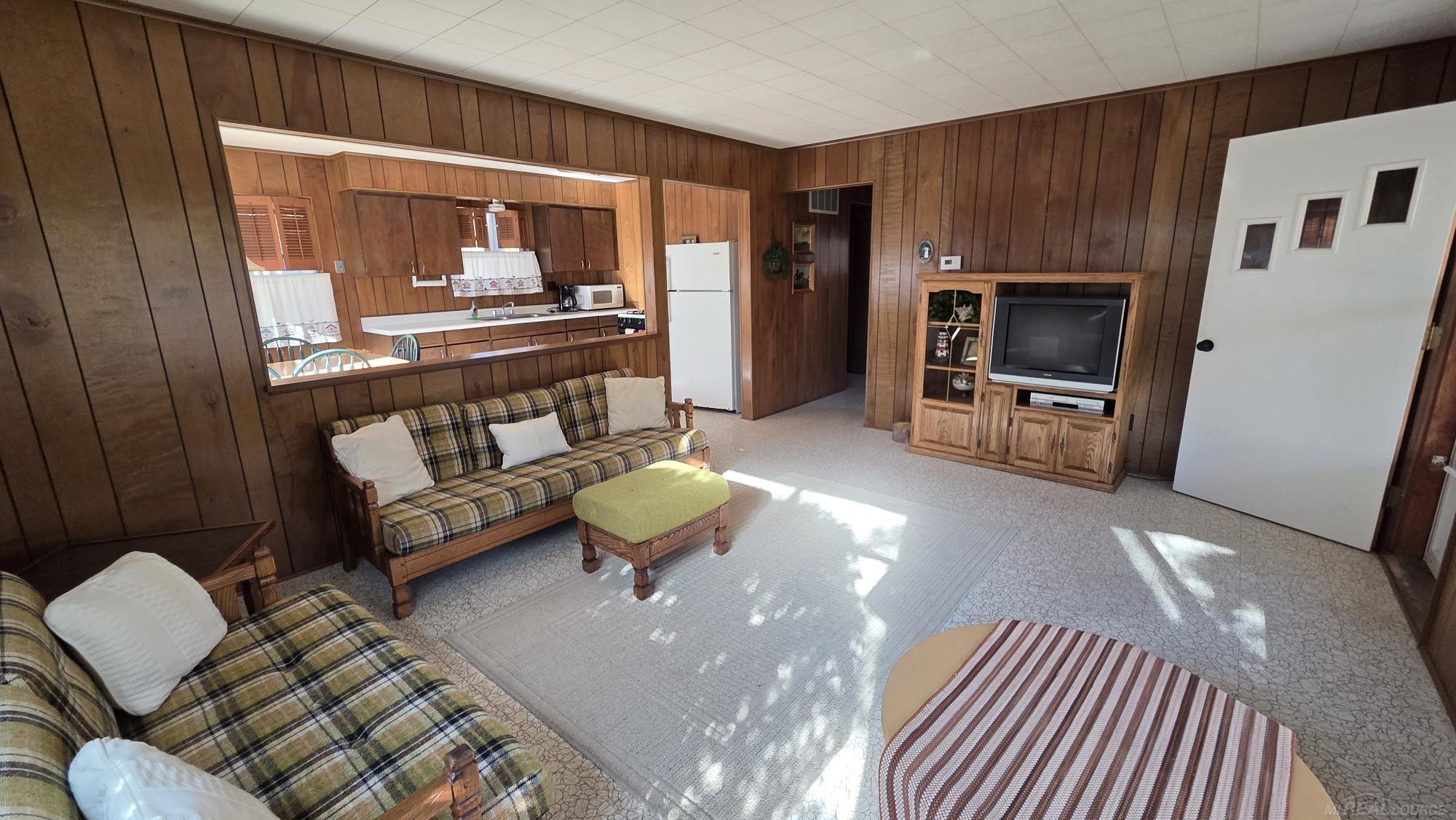 7444 Forest Road Lexington, MI 48450 - Photo 8 of 26 50191630-611e8035-4ac3-4e3d-bcd4-067be83ee564.JPG