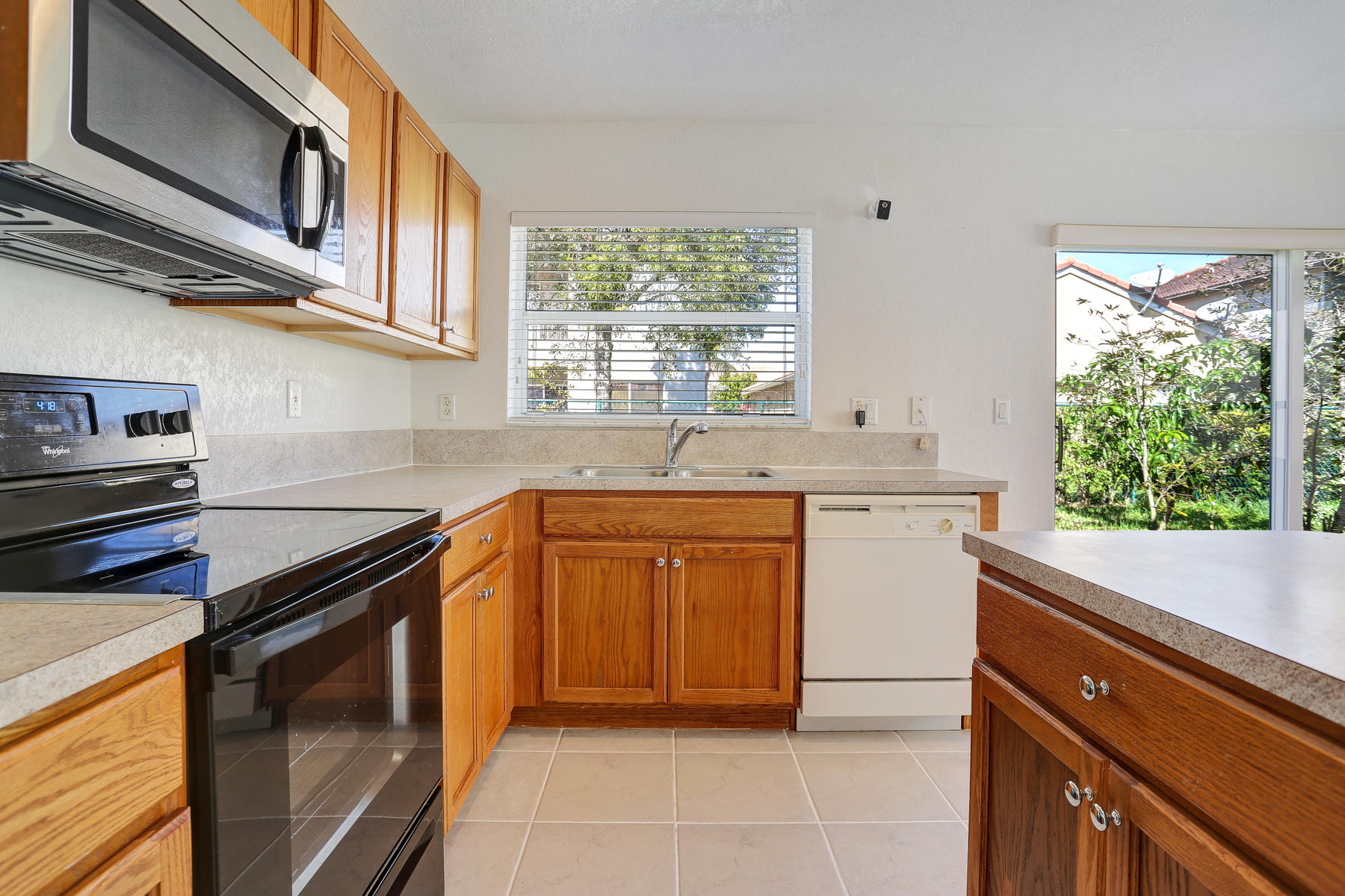 2012 Little Torch Street Riviera Beach, FL 33407 - Photo 10 of 31 2012 Little Torch St - 27