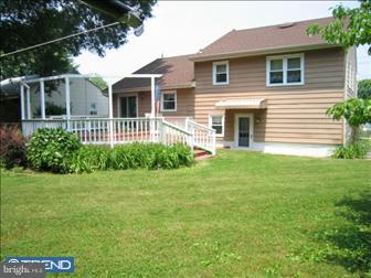 938 Woodlane Road Mount Holly, NJ 08060 - Photo 3 of 6 Gallery Image 3