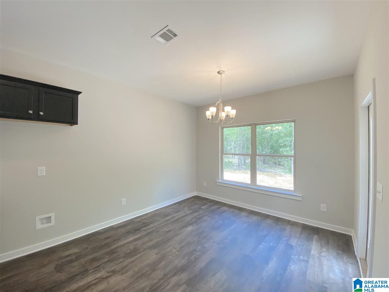 1389 Old Road Jasper, AL 35503 - Photo 7 of 22