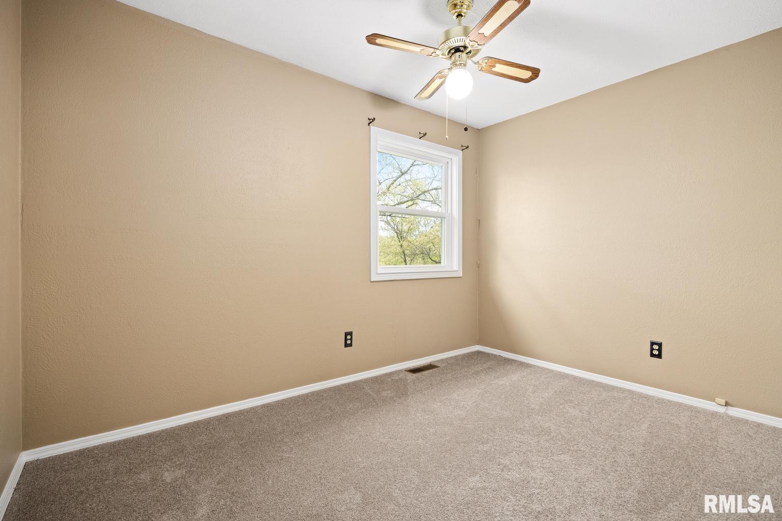1565 Hickory Point Road Metamora, IL 61548 - Photo 27 of 56