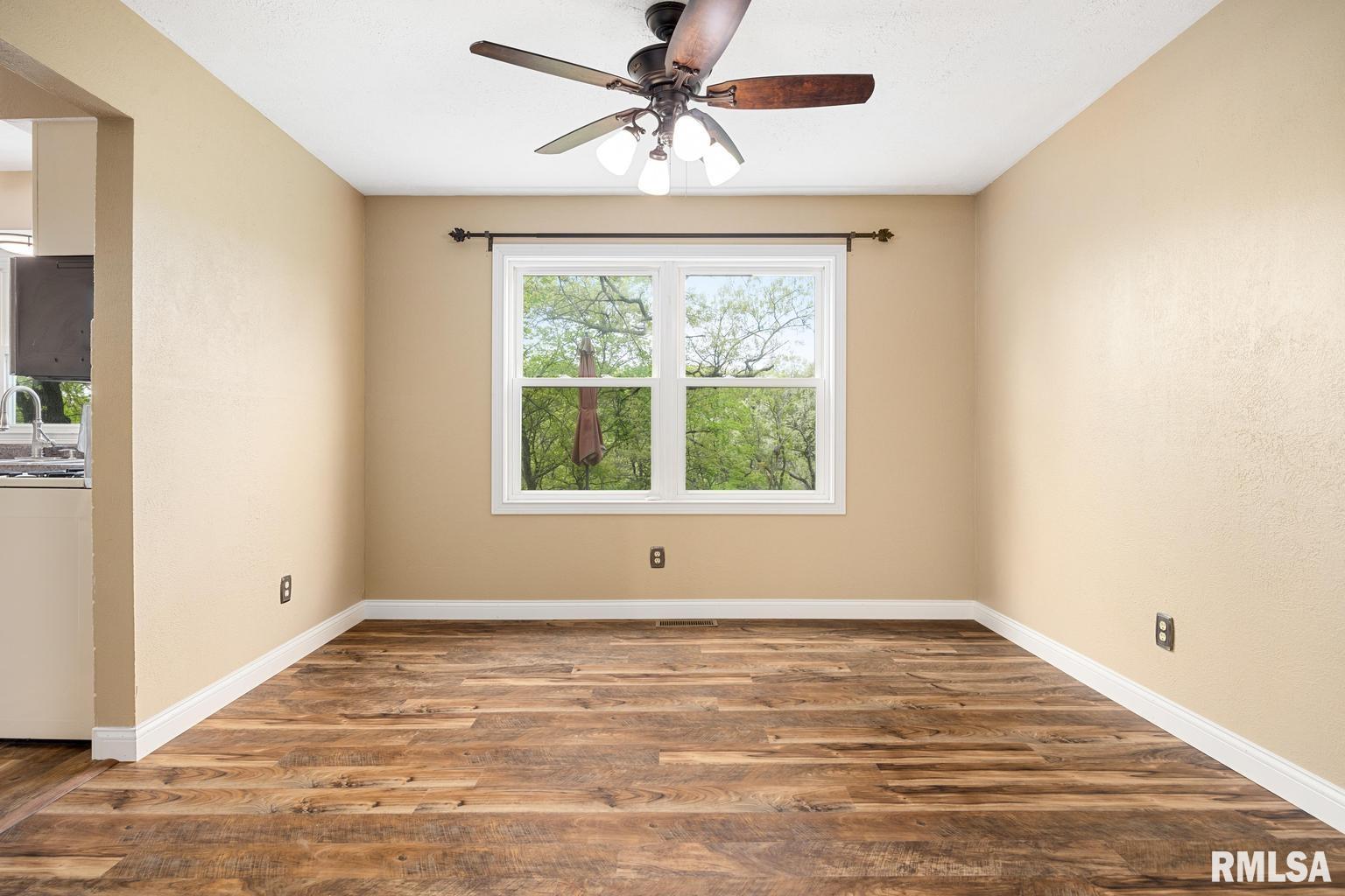 1565 Hickory Point Road Metamora, IL 61548 - Photo 9 of 56