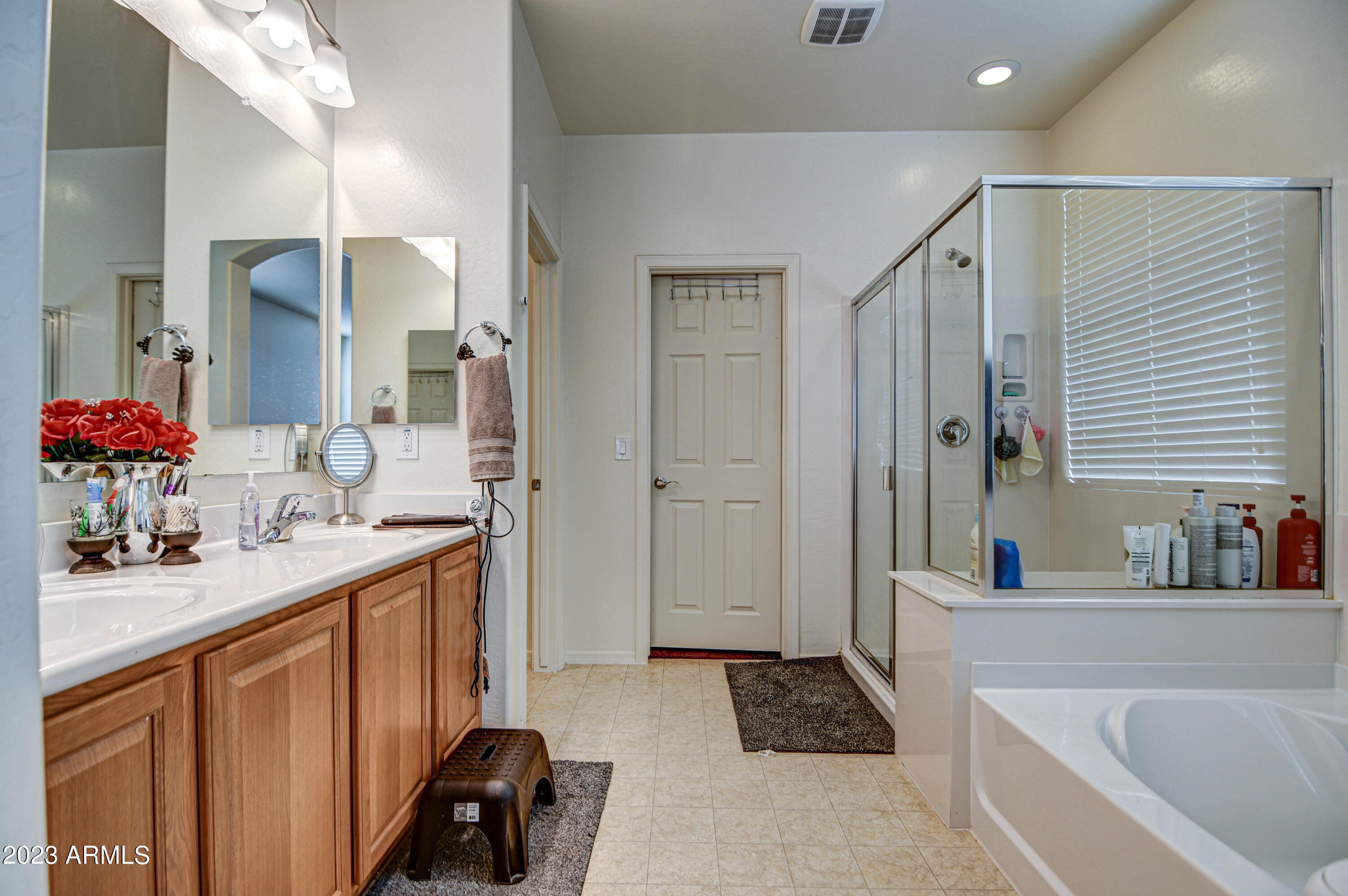 1922 West Carson Road Phoenix, AZ 85041 - Photo 26 of 42 Primary Bath 4