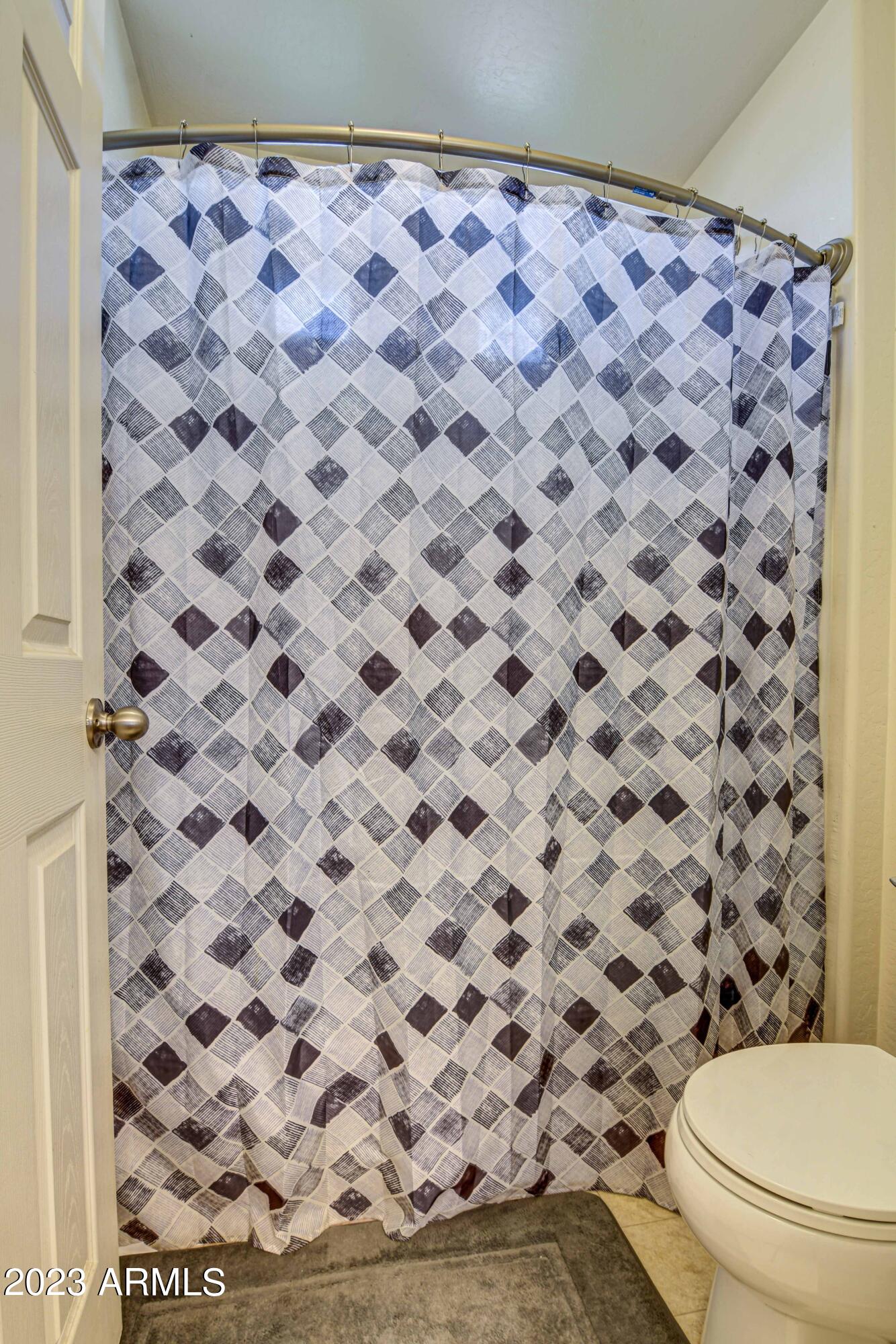 1922 West Carson Road Phoenix, AZ 85041 - Photo 34 of 42 Bathroom 3-pic 2