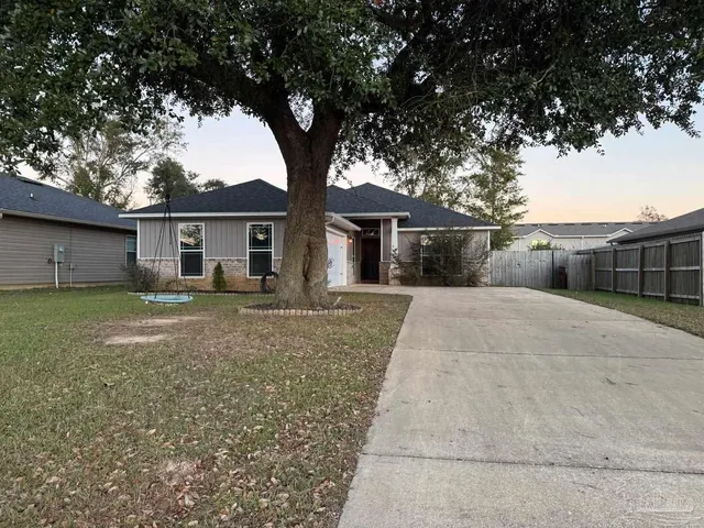 $2,100 | 4406 Thistle Pine Court, Milton, FL 32571