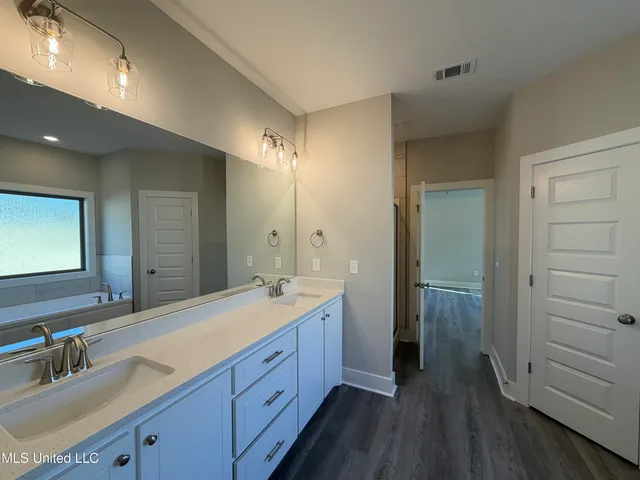 $312,000 | 212 Anderson Oaks Drive, Pearl, MS 39208