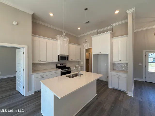 $312,000 | 212 Anderson Oaks Drive, Pearl, MS 39208