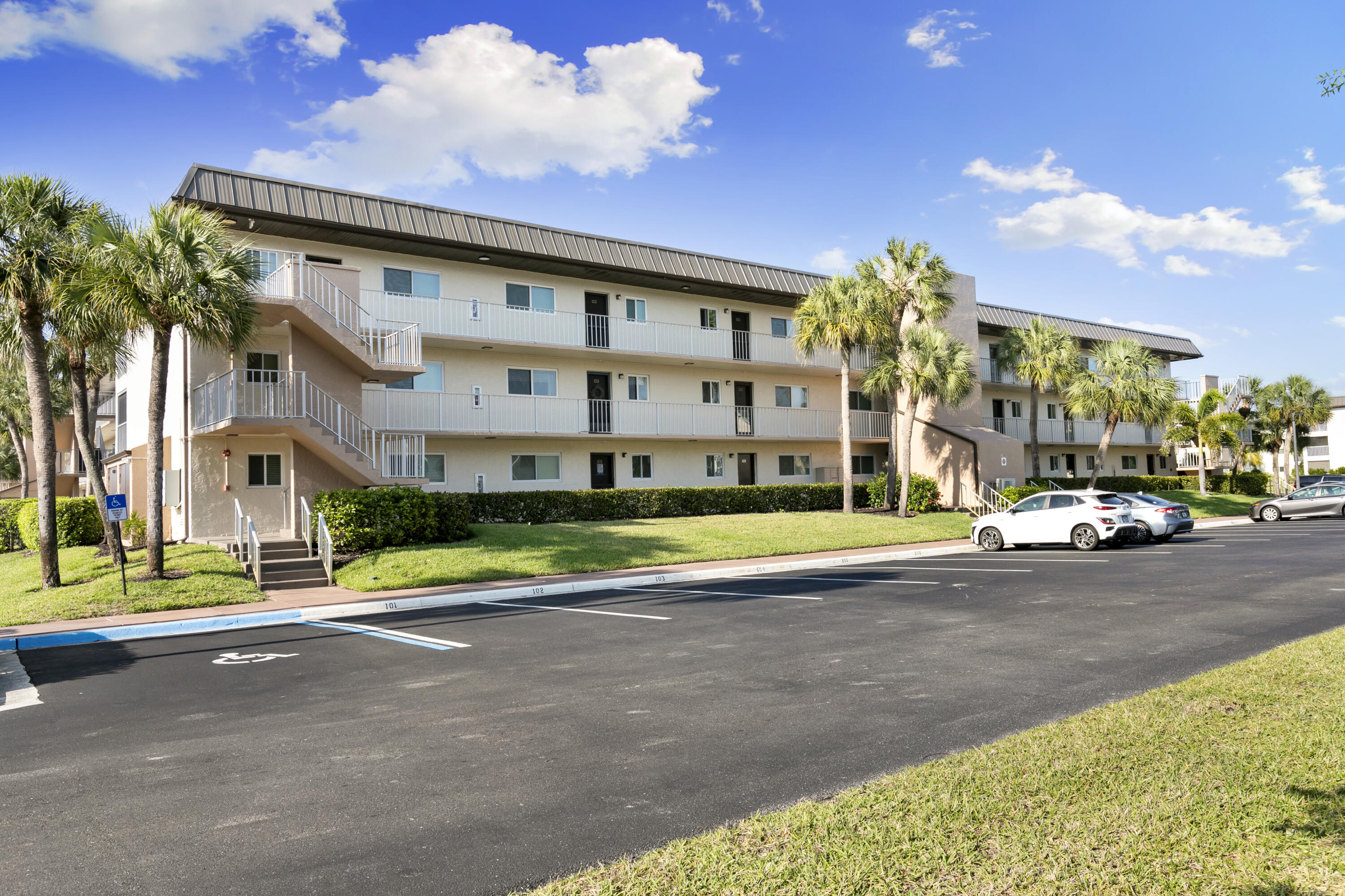 1008 Manatee Road, Unit G103 Naples, FL 34114 - Photo 20 of 21 1F3A4370