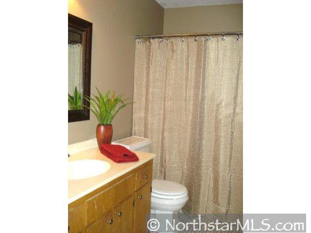 4918 21st Avenue Northwest Rochester, MN 55901 - Photo 7 of 10