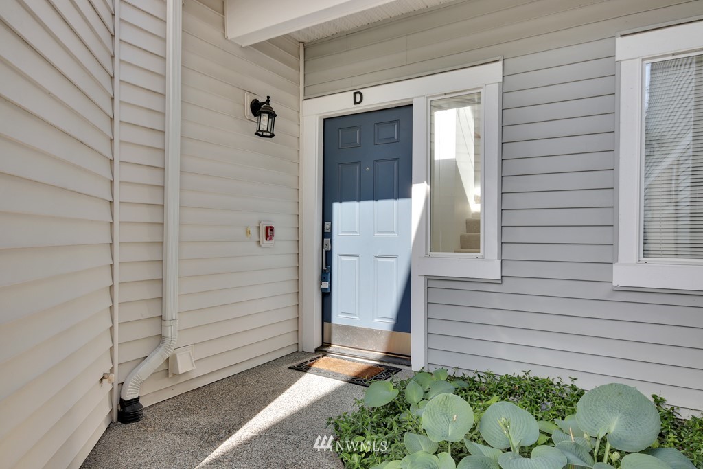 225 South 49th Street, Unit D Renton, WA 98055 - Photo 2 of 23 Gallery Image 2