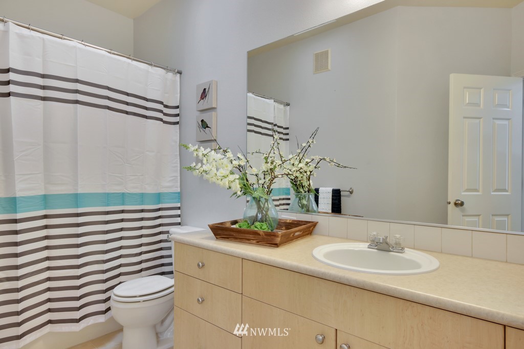 225 South 49th Street, Unit D Renton, WA 98055 - Photo 11 of 23 Gallery Image 11