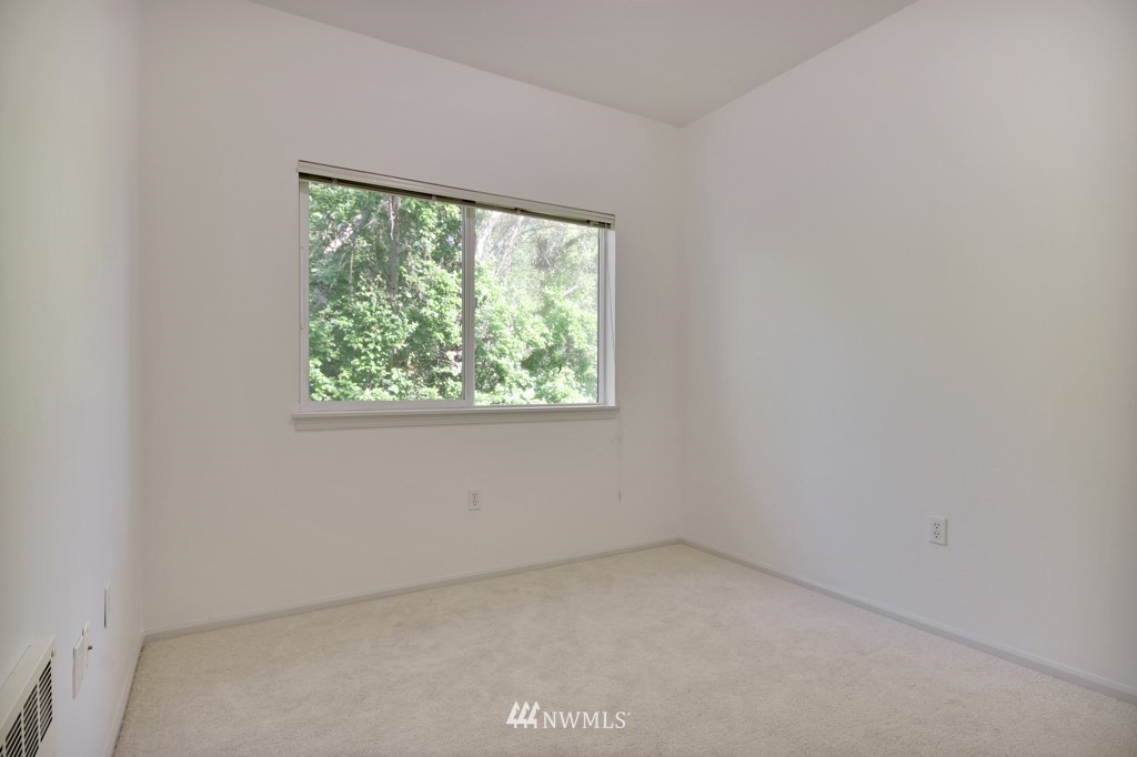 225 South 49th Street, Unit D Renton, WA 98055 - Photo 13 of 23 Gallery Image 13