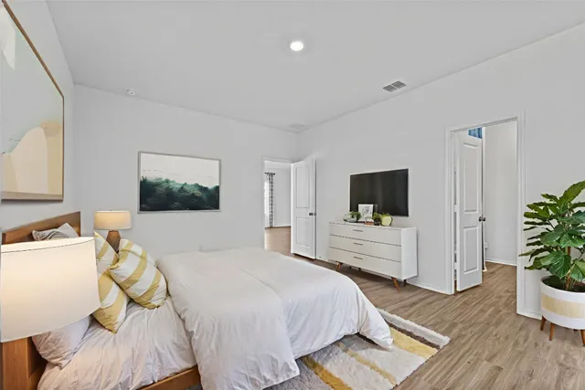 $239,950 | 633 Halfmoon Drive, Lockhart, TX 78644