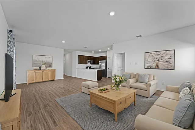 $239,950 | 633 Halfmoon Drive, Lockhart, TX 78644