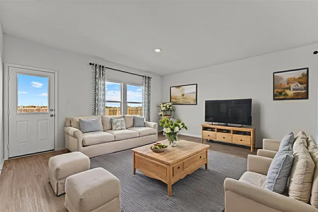 $239,950 | 633 Halfmoon Drive, Lockhart, TX 78644