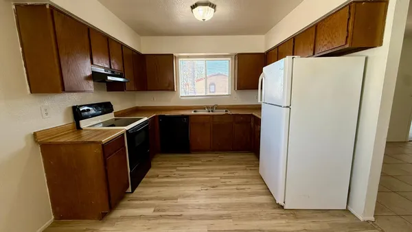 $1,100 | 3128 East Cicero Street, Unit 202, Mesa, AZ 85213