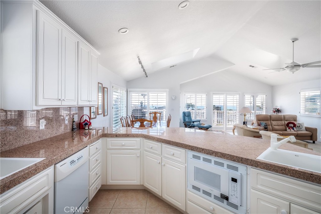 150 4th Street Cayucos, CA 93430 - Photo 9 of 31