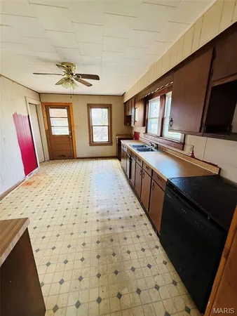 $85,000 | 611 West Monroe Avenue, Owensville, MO 65066