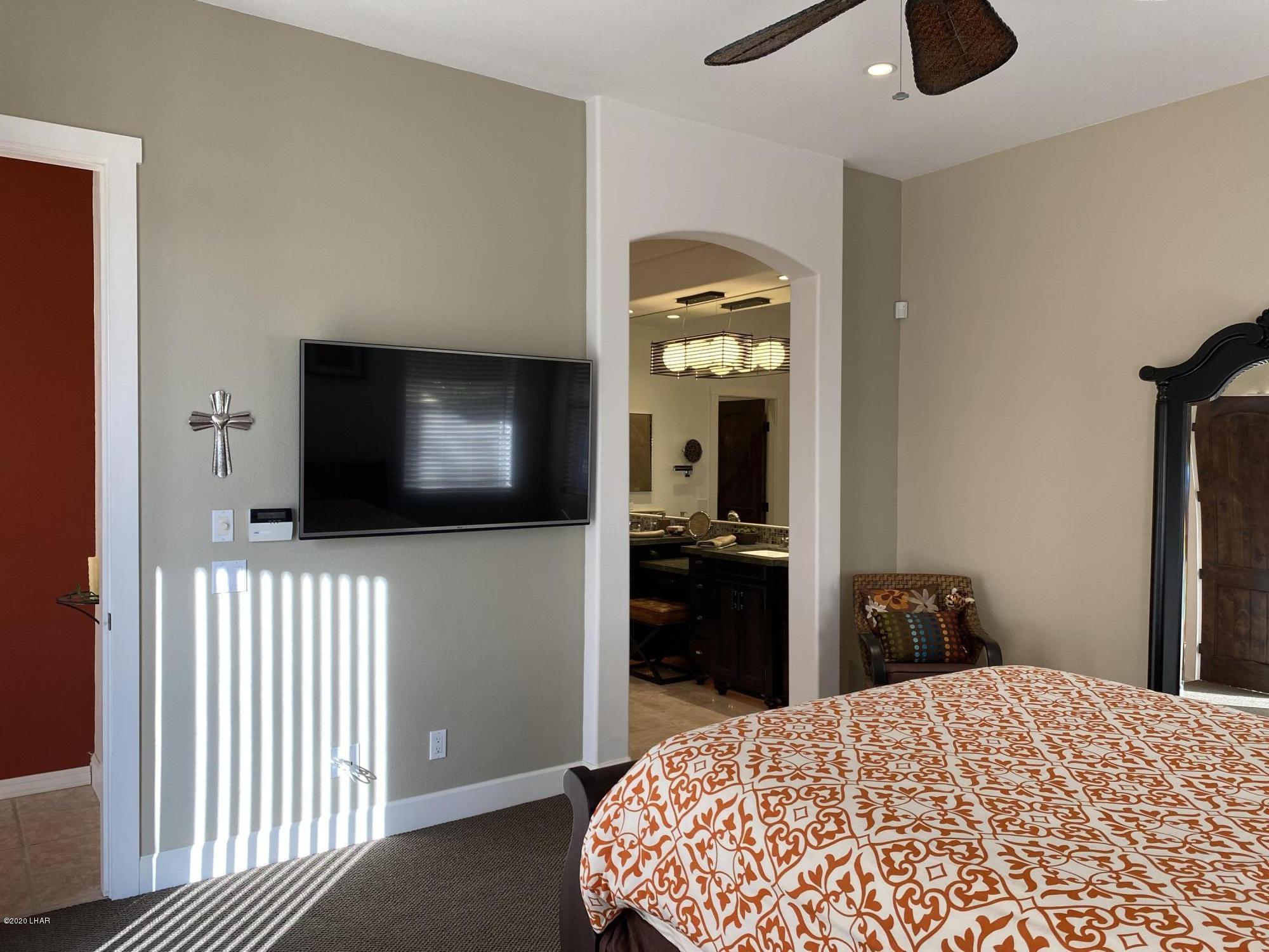 3806 Northgate Road Lake Havasu City, AZ 86404 - Photo 19 of 50 Perfect For Relaxing At The End Of The Day
