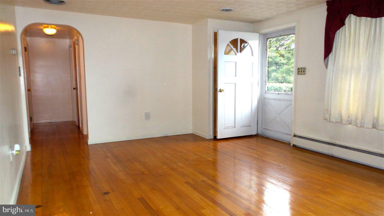 216 Church Road York, PA 17406 - Photo 3 of 34 Gallery Image 3