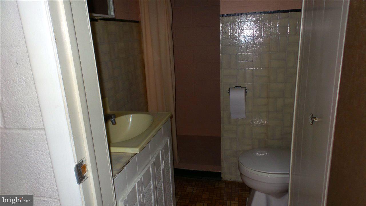 216 Church Road York, PA 17406 - Photo 22 of 34 Gallery Image 22
