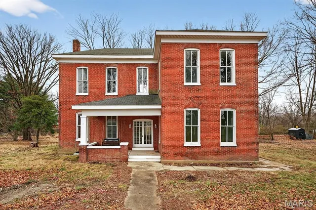 $399,900 | 3270 Linwood Lane, Belleville, IL 62221