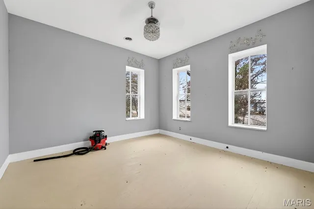 $399,900 | 3270 Linwood Lane, Belleville, IL 62221