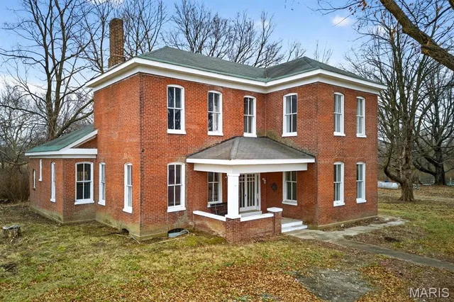 $399,900 | 3270 Linwood Lane, Belleville, IL 62221