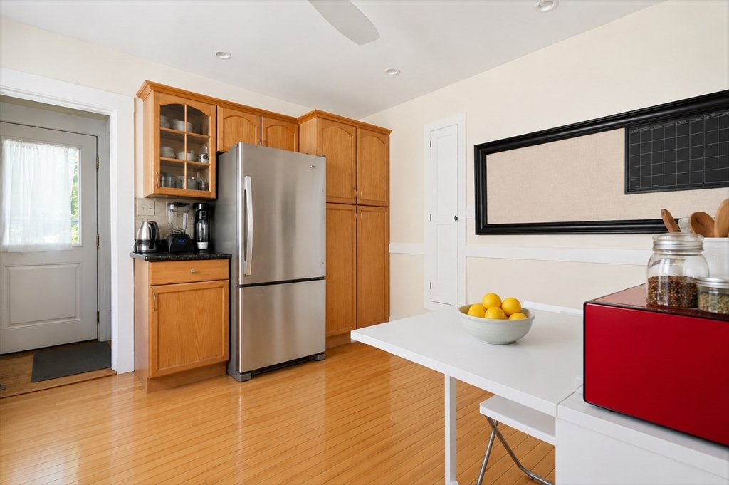 9 Seagrave Road, Unit 1 Cambridge, MA 02140 - Photo 8 of 16