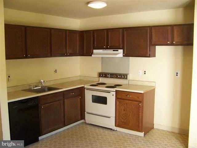 536 Lopax Road Harrisburg, PA 17112 - Photo 4 of 12 Gallery Image 4