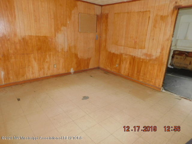 1424 Ponderosa Road Lambert, MS 38643 - Photo 2 of 14 DSCN7259